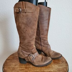 Brown Suede/leather distressed boots.